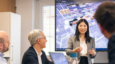 Industrie 4.0: Starting into the future with networked production Starting into the future with networked production.